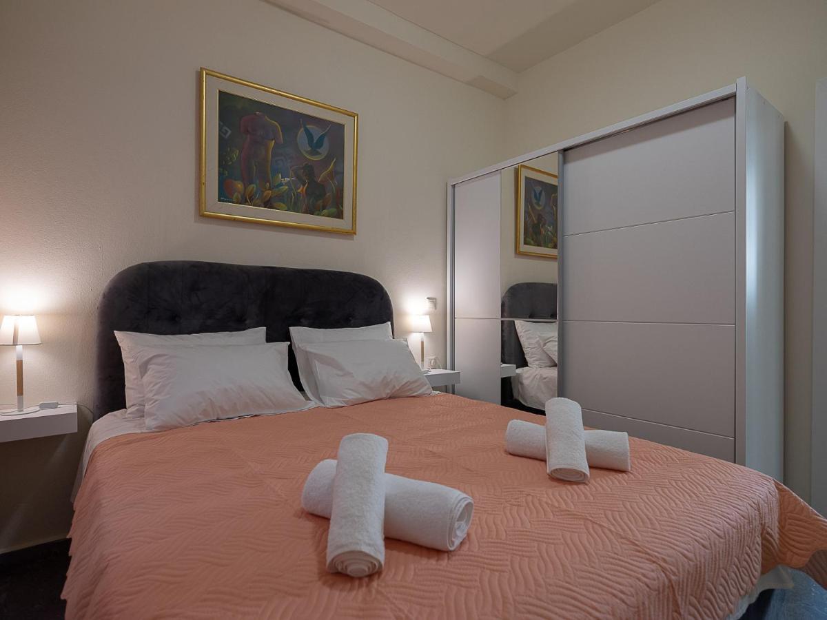 Luxury Apts Heraklion Center Exterior photo